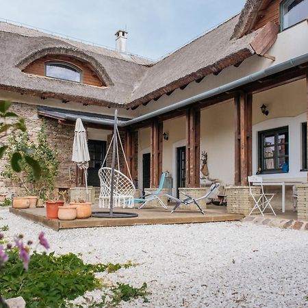 Cselling Udvarhaz Révfülöp Exterior foto