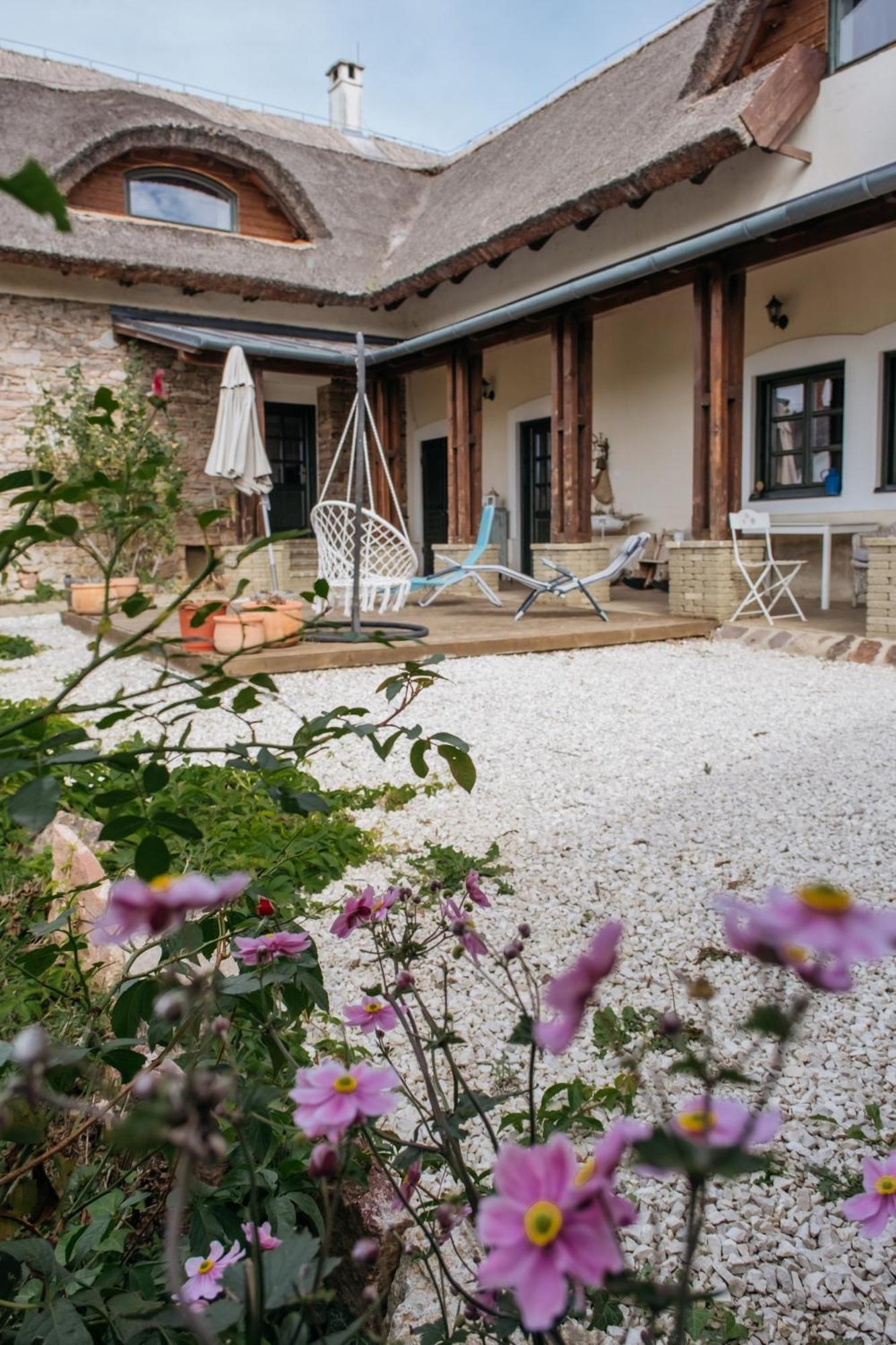 Cselling Udvarhaz Révfülöp Exterior foto